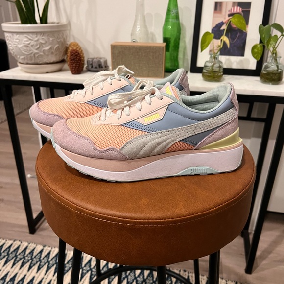 Puma Shoes - Gently Used Puma Cruise Rider Silk Road Sneakers 🌈 8.5